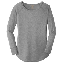 Load image into Gallery viewer, women&#39;s long sleeve wide neck tunic style t-shirt in grey frost. 50/25/25 poly/combed ring spun cotton/rayon blend
